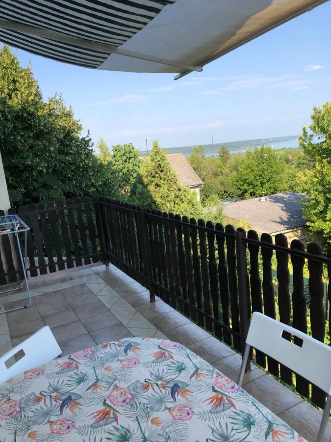 Апартаменти Apartman 4. Балатональмаді Екстер'єр фото